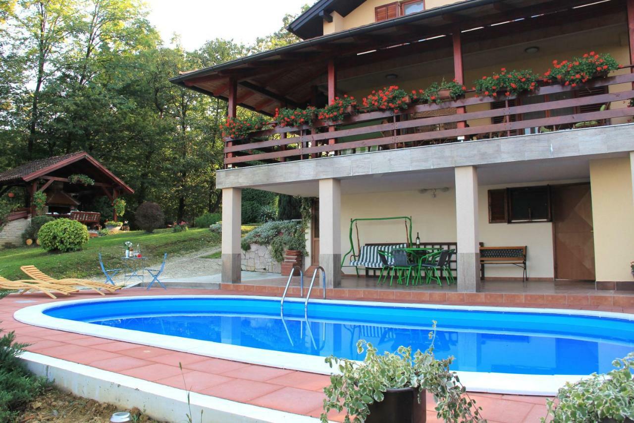 Holiday Home Nina Petrinja Luaran gambar